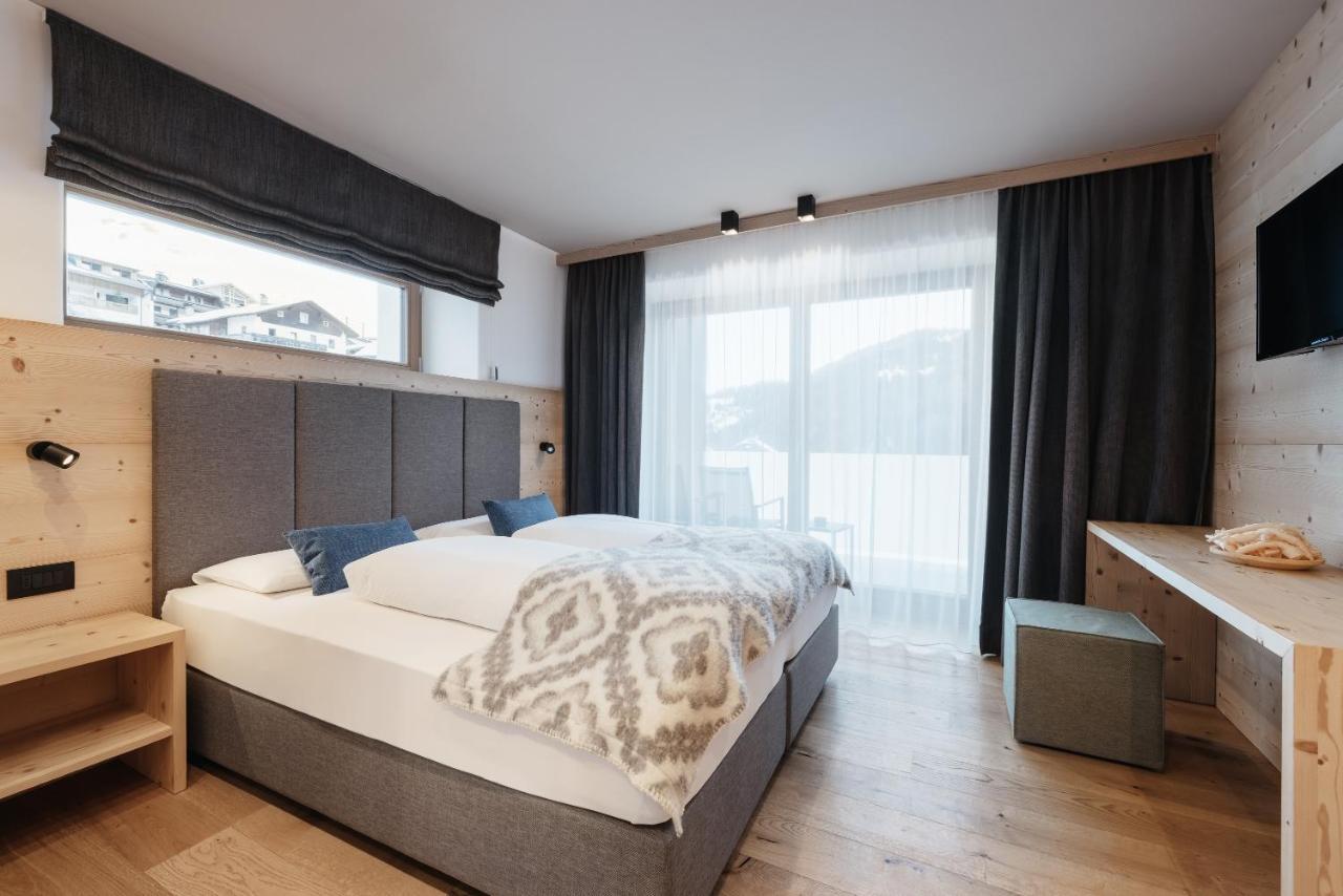 Berghotel Sanvi Сан Мартино ин Бадия Екстериор снимка