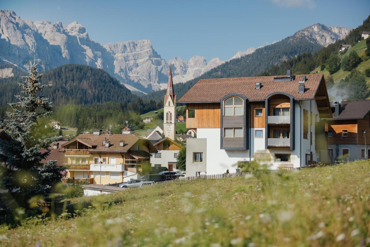 Berghotel Sanvi Сан Мартино ин Бадия Екстериор снимка