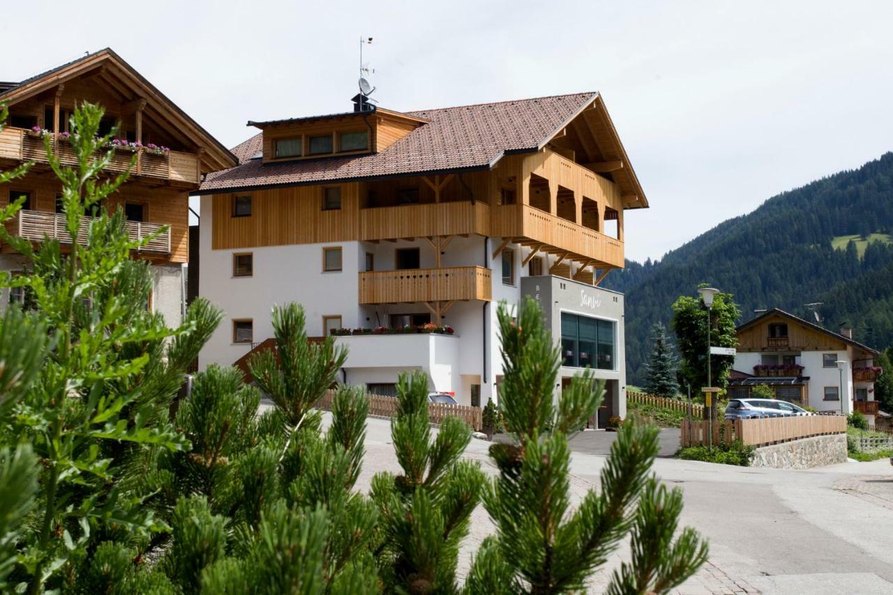 Berghotel Sanvi Сан Мартино ин Бадия Екстериор снимка